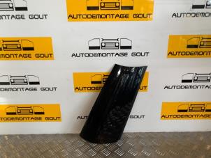 Gebruikte C-stijl afdekkap rechts Mini Mini (R56) Prijs € 19,99 Margeregeling aangeboden door Autodemontage Gout
