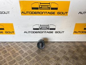 Gebruikte Schakelaar Licht Volkswagen Golf VI (5K1) 1.4 TSI 122 16V Prijs € 19,99 Margeregeling aangeboden door Autodemontage Gout