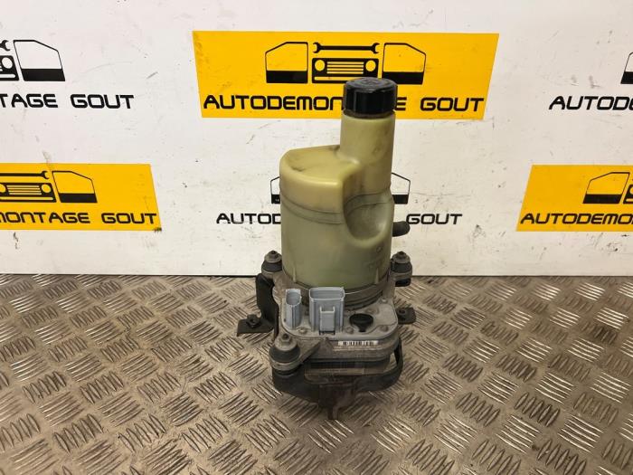 Gebruikte Servopomp Volvo V50 (MW) 1.8 16V Prijs € 44,99 Margeregeling aangeboden door Autodemontage Gout