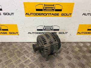 Gebruikte Alternator Volkswagen Passat 4Motion (3C2) 3.6 FSI R36 24V Prijs € 89,99 Margeregeling aangeboden door Autodemontage Gout