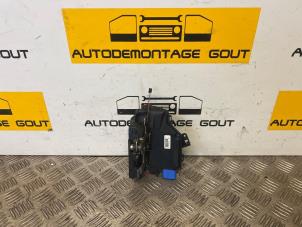 Gebruikte Deurslot Mechaniek 4Deurs rechts-voor Volkswagen Golf V (1K1) 1.6 FSI 16V Prijs € 19,99 Margeregeling aangeboden door Autodemontage Gout