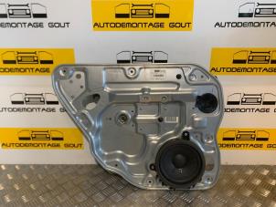 Gebruikte Raammechaniek 4Deurs links-achter Volvo V50 (MW) 2.4 D5 20V Prijs € 24,99 Margeregeling aangeboden door Autodemontage Gout