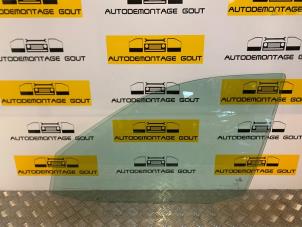 Gebruikte Deurruit 4Deurs links-voor Volkswagen Golf IV (1J1) 1.6 16V Prijs € 24,99 Margeregeling aangeboden door Autodemontage Gout