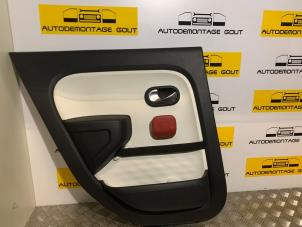 Gebruikte Portierbekleding 4Deurs links-achter Renault Twingo III (AH) 0.9 Energy TCE 90 12V Prijs € 19,99 Margeregeling aangeboden door Autodemontage Gout