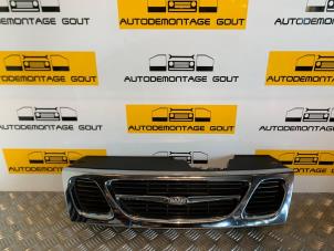 Gebruikte Grille Saab 9-5 (YS3E) Prijs € 24,99 Margeregeling aangeboden door Autodemontage Gout