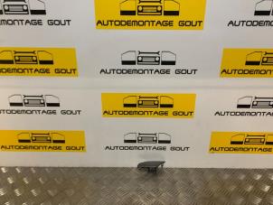 Gebruikte Afdekkap koplampsproeier links Volkswagen Golf VII (AUA) Prijs € 19,99 Margeregeling aangeboden door Autodemontage Gout