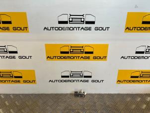 Gebruikte Antenne Versterker Volkswagen Caddy III (2KA,2KH,2CA,2CH) 2.0 SDI Prijs € 19,99 Margeregeling aangeboden door Autodemontage Gout