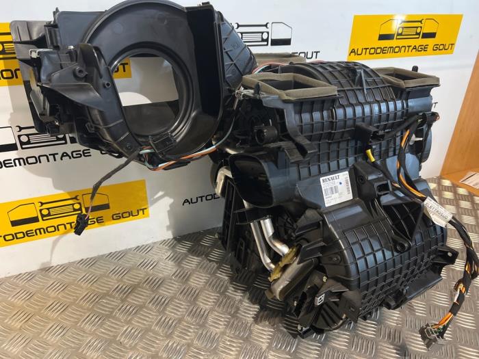 Kachelhuis van een Mercedes-Benz Citan (415.6) 1.5 109 CDI 2013