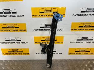 Gebruikte Ruitmechaniek 2Deurs links-voor Opel Combo 1.3 CDTI 16V ecoFlex Prijs € 34,99 Margeregeling aangeboden door Autodemontage Gout