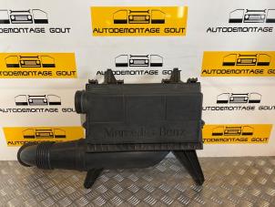 Gebruikte Luchtfilterhuis Mercedes Vito (639.6) 2.2 115 CDI 16V Prijs € 39,99 Margeregeling aangeboden door Autodemontage Gout
