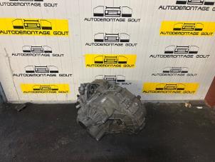 Gebruikte Versnellingsbak Volkswagen Transporter T5 2.5 TDi Prijs € 449,99 Margeregeling aangeboden door Autodemontage Gout