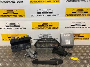 Gebruikte Kontaktslot + computer Mercedes Vito (639.6) 2.2 110 CDI 16V Euro 5 Prijs € 599,99 Margeregeling aangeboden door Autodemontage Gout