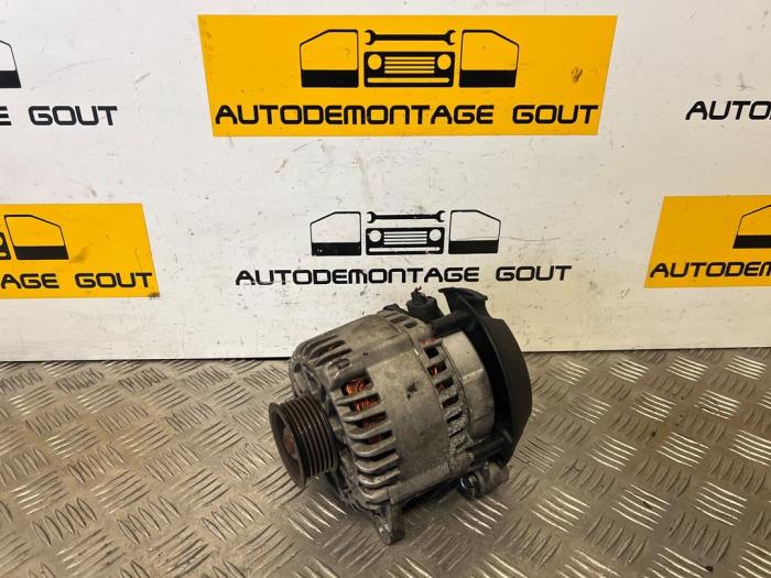 Gebruikte Dynamo Ford Transit Connect 1.8 TDCi 90 Prijs € 35,00 Margeregeling aangeboden door Autodemontage Gout