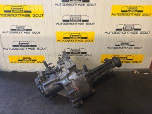 Gebruikte Versnellingsbak Volkswagen Transporter T4 1.9 TD Prijs € 249,99 Margeregeling aangeboden door Autodemontage Gout