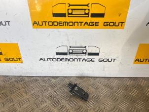 Gebruikte Luchtmassameter Landrover Range Rover Evoque (LVJ/LVS) 2.2 SD4 16V 5-drs. Prijs € 19,99 Margeregeling aangeboden door Autodemontage Gout