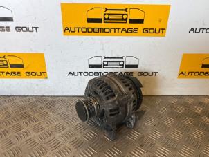 Gebruikte Alternator Volkswagen Transporter T5 1.9 TDi Prijs € 24,99 Margeregeling aangeboden door Autodemontage Gout