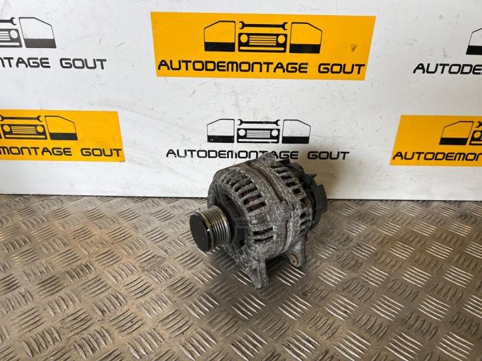 Gebruikte Dynamo Renault Kangoo Express (FW) 1.5 dCi 85 Prijs € 29,99 Margeregeling aangeboden door Autodemontage Gout