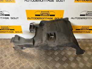 Gebruikte Beschermplaat bodem Audi TT Roadster (8N9) 1.8 20V Turbo Quattro Prijs € 22,50 Margeregeling aangeboden door Autodemontage Gout