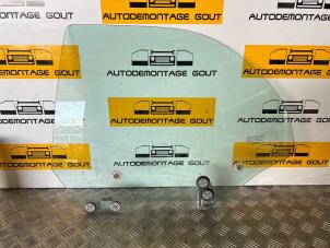 Gebruikte Portierruit 4Deurs links-achter Subaru Impreza II (GD) 2.0 WRX Prijs € 29,99 Margeregeling aangeboden door Autodemontage Gout