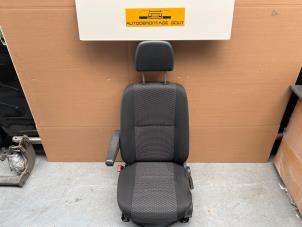 Gebruikte Stoel links Mercedes Sprinter 3t (906.61) 211 CDI 16V Prijs € 149,99 Margeregeling aangeboden door Autodemontage Gout