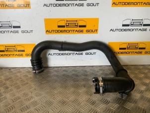 Gebruikte Intercooler Buis Renault Master II (FD/HD) 2.5 dCi 120 FAP Prijs € 99,95 Margeregeling aangeboden door Autodemontage Gout