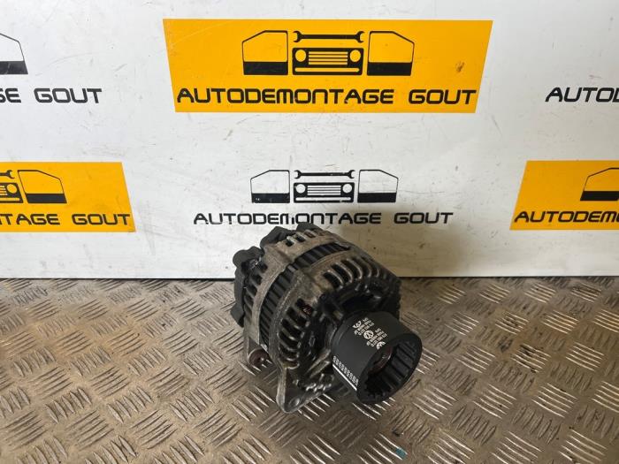 Gebruikte Dynamo Volkswagen Transporter T5 2.5 TDi Prijs € 59,99 Margeregeling aangeboden door Autodemontage Gout