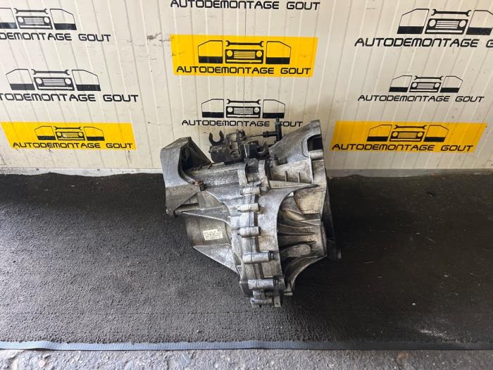 Gebruikte Versnellingsbak Ford Transit 2.2 TDCi 16V Prijs € 649,99 Margeregeling aangeboden door Autodemontage Gout