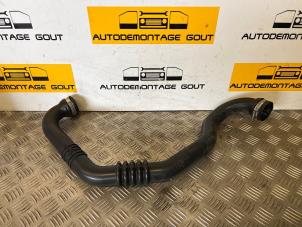 Gebruikte Intercooler Buis Opel Vivaro 1.9 DI Prijs € 89,99 Margeregeling aangeboden door Autodemontage Gout