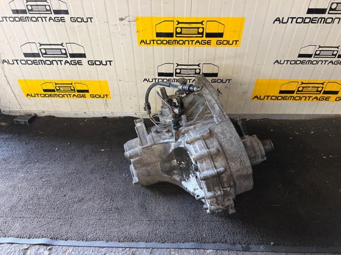 Gebruikte Versnellingsbak Volkswagen Transporter T4 2.5 TDI Prijs € 499,99 Margeregeling aangeboden door Autodemontage Gout