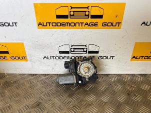 Gebruikte Portierruitmotor Volkswagen Transporter T4 2.5 TDI Prijs € 59,99 Margeregeling aangeboden door Autodemontage Gout