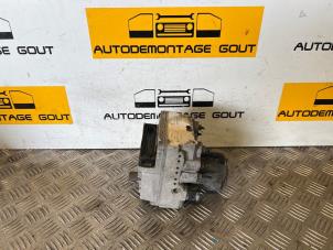 Gebruikte ABS Pomp Volkswagen Transporter T4 2.5 TDI Prijs € 99,95 Margeregeling aangeboden door Autodemontage Gout