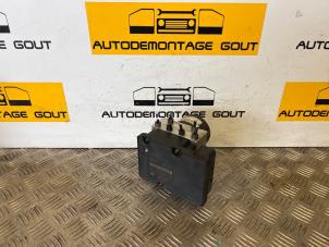 Gebruikte ABS Pomp Volkswagen Transporter T5 1.9 TDi Prijs € 199,99 Margeregeling aangeboden door Autodemontage Gout