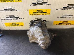 Gebruikte Versnellingsbak Volkswagen Transporter T5 2.5 TDi Prijs € 350,00 Margeregeling aangeboden door Autodemontage Gout