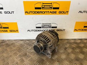 Gebruikte Dynamo Volkswagen Caddy III (2KA,2KH,2CA,2CH) 1.9 TDI Prijs € 19,99 Margeregeling aangeboden door Autodemontage Gout