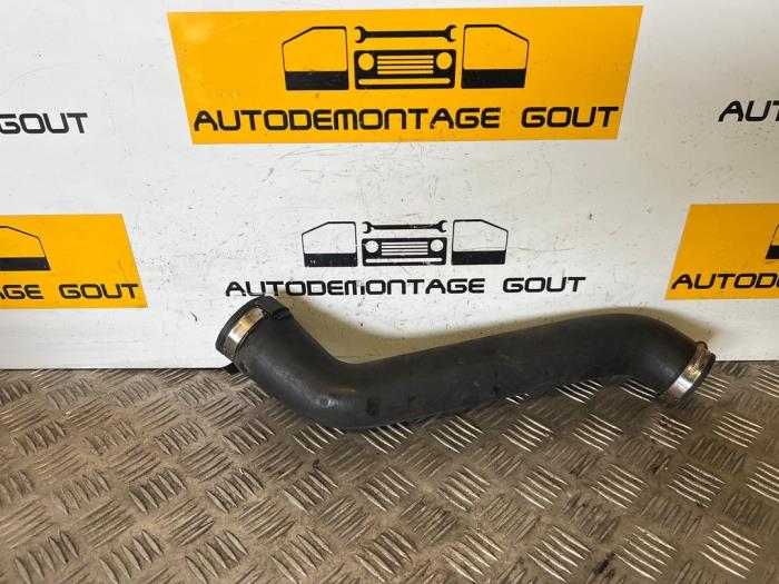 Gebruikte Intercooler Slang Volkswagen Crafter 2.5 TDI 30/32/35/46/50 Prijs € 19,99 Margeregeling aangeboden door Autodemontage Gout
