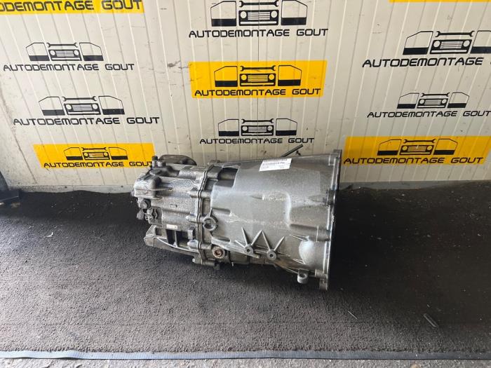 Gebruikte Versnellingsbak Volkswagen Crafter 2.5 TDI 30/32/35/46/50 Prijs € 499,99 Margeregeling aangeboden door Autodemontage Gout