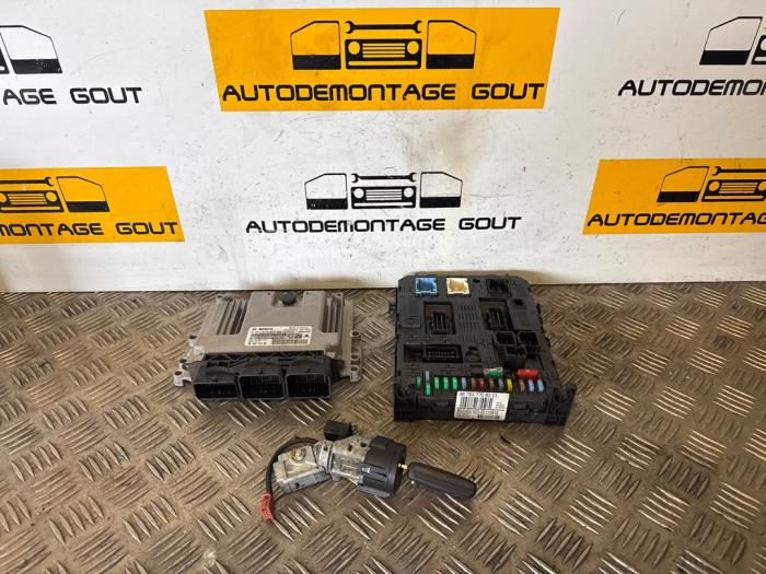 Gebruikte Kontaktslot + computer Peugeot Partner (GC/GF/GG/GJ/GK) 1.6 HDI, BlueHDI 75 Prijs € 95,00 Margeregeling aangeboden door Autodemontage Gout