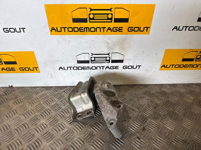Gebruikte Motorsteun Peugeot Boxer (U9) 2.2 HDi 130 Euro 5 Prijs € 15,00 Margeregeling aangeboden door Autodemontage Gout