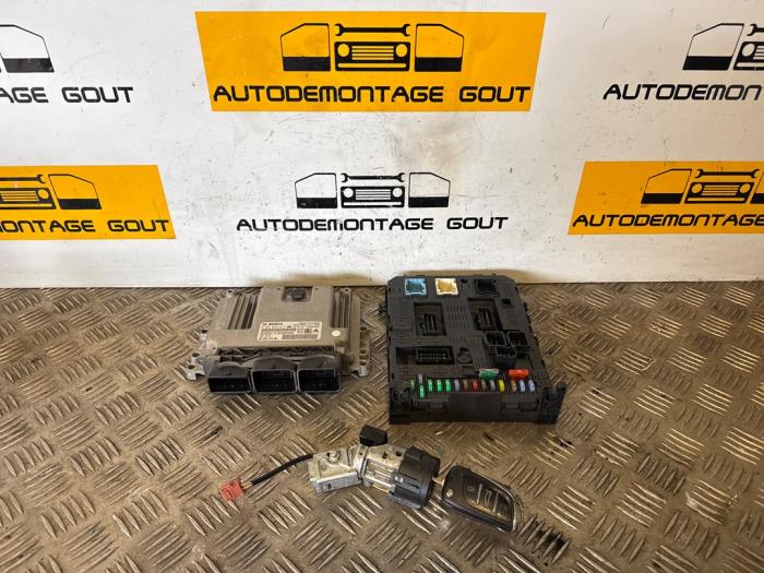 Gebruikte Kontaktslot + computer Peugeot Partner (GC/GF/GG/GJ/GK) 1.6 HDI 90 Prijs € 119,99 Margeregeling aangeboden door Autodemontage Gout