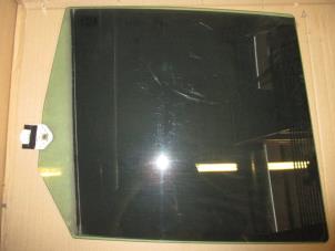 Gebruikte Deurruit 4Deurs links-achter Landrover Discovery III (LAA/TAA) 2.7 TD V6 Prijs € 30,25 Inclusief btw aangeboden door Garage Callant