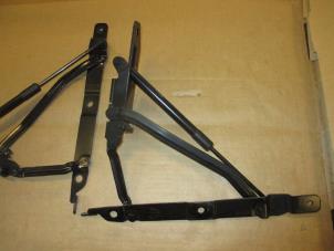 Gebruikte Achterklepdemper links-achter Jaguar F-type Convertible 3.0 S V6 24V Prijs op aanvraag aangeboden door Garage Callant