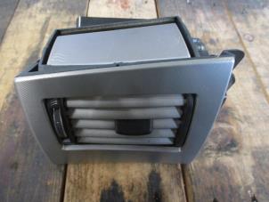 Gebruikte Luchtrooster Dashboard Jaguar XF (CC9) 2.7 D V6 24V Prijs € 60,50 Inclusief btw aangeboden door Garage Callant