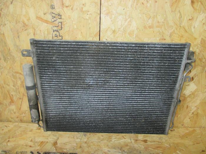 Gebruikte Airco Condensor Landrover Discovery III (LAA/TAA) 2.7 TD V6 Prijs € 90,75 Inclusief btw aangeboden door Garage Callant