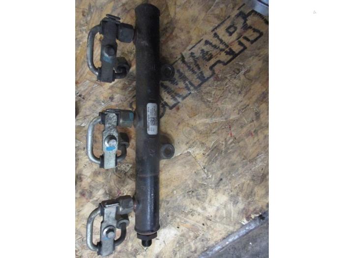 Gebruikte Brandstofverdeler Landrover Range Rover Sport (LS) Prijs € 42,35 Inclusief btw aangeboden door Garage Callant
