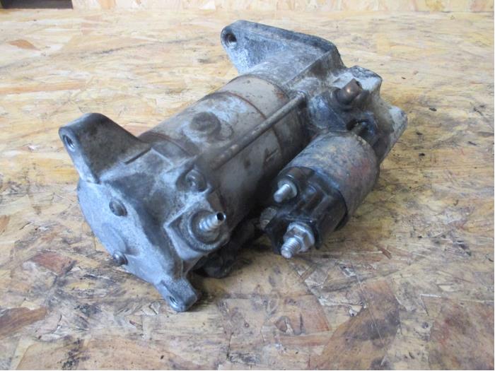 Startmotor van een Land Rover Range Rover Sport (LS) 3.0 S TDV6 2010