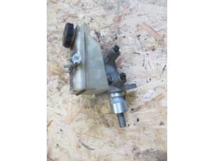 Gebruikte Hoofdremcilinder Jaguar S-type (X200) 3.0 V6 24V Prijs € 30,25 Inclusief btw aangeboden door Garage Callant