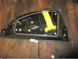 Gebruikte Ruitmechaniek 4Deurs links-achter Landrover Freelander II 2.2 tD4 16V Prijs € 60,50 Inclusief btw aangeboden door Garage Callant