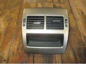 Gebruikte Luchtrooster Dashboard Jaguar XF (CC9) 2.7 D V6 24V Prijs € 30,25 Inclusief btw aangeboden door Garage Callant