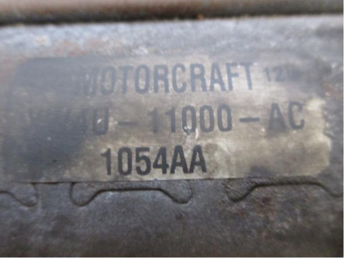 Startmotor van een Jaguar S-type (X200) 3.0 V6 24V 2001