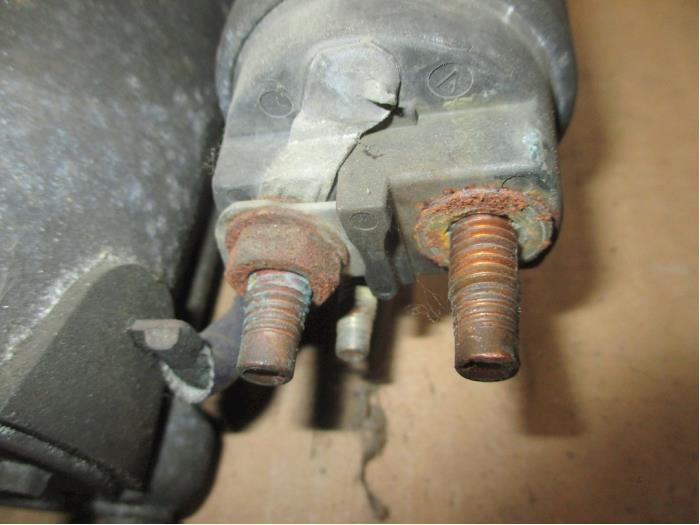 Startmotor van een Jaguar S-type (X200) 2.5 V6 24V 2003